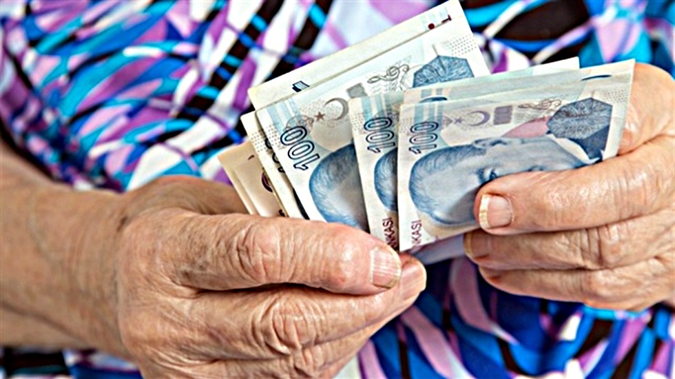 Erdoğdu: &ldquo;Enflasyonu d&uuml;ş&uuml;k a&ccedil;ıklayarak &uuml;cretlinin yılda bir maaşını alıyorlar&rdquo;