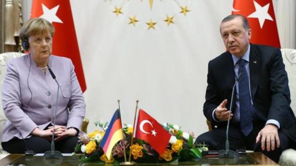 Erdoğan ve Merkel, video konferans ile g&ouml;r&uuml;şt&uuml;