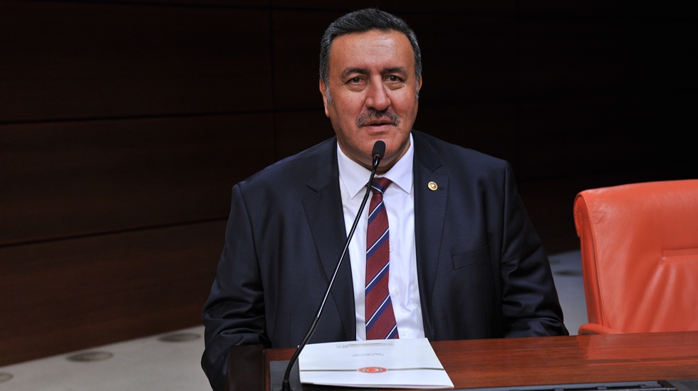 CHP’li Gürer: “Binlerce öğretmen atama bekliyor”