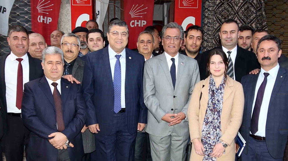 Sındır: “Devletin bütün yetkilerini verdiğimiz kişi yine kandırılırsa?”