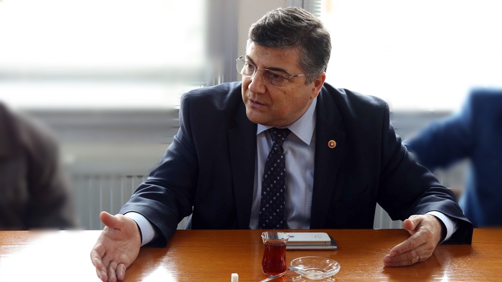 CHP’li Sındır: “Adliyeye siyaset girecek!”