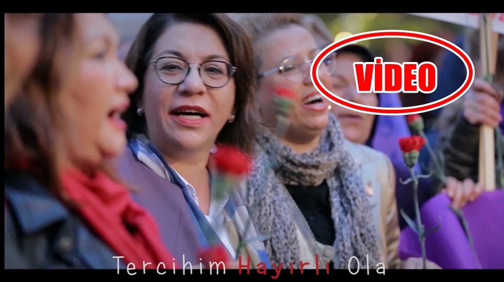 CHP’li Vekil hayırlı şarkıcı oldu