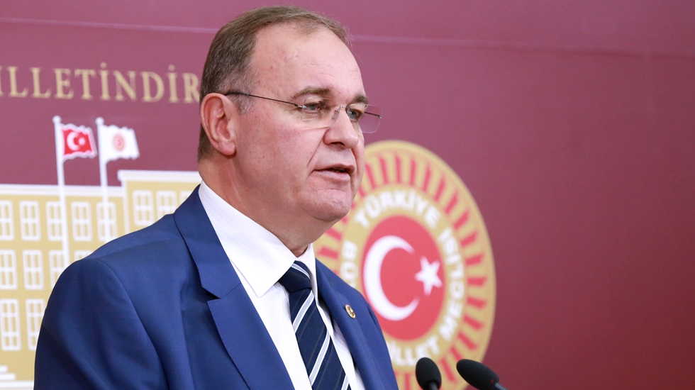 Öztrak: “Tek adam rejiminin lafı bile ülkenin ufkunu karartmaya yetti”