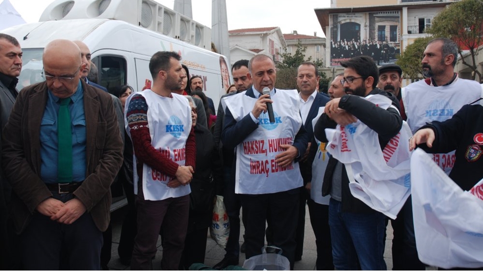 Tekin: “Arka bahçeden kaçanların partisi bizim gücümüzü test edemez!”