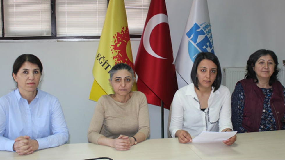 Müdürün cinsel istismarını ortaya çıkaran öğretmenlere gözaltına alındı