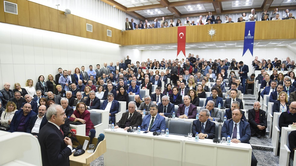 Kılıçdaroğlu’ndan, İzmir Büyükşehir Belediyesine geçmiş olsun ziyareti