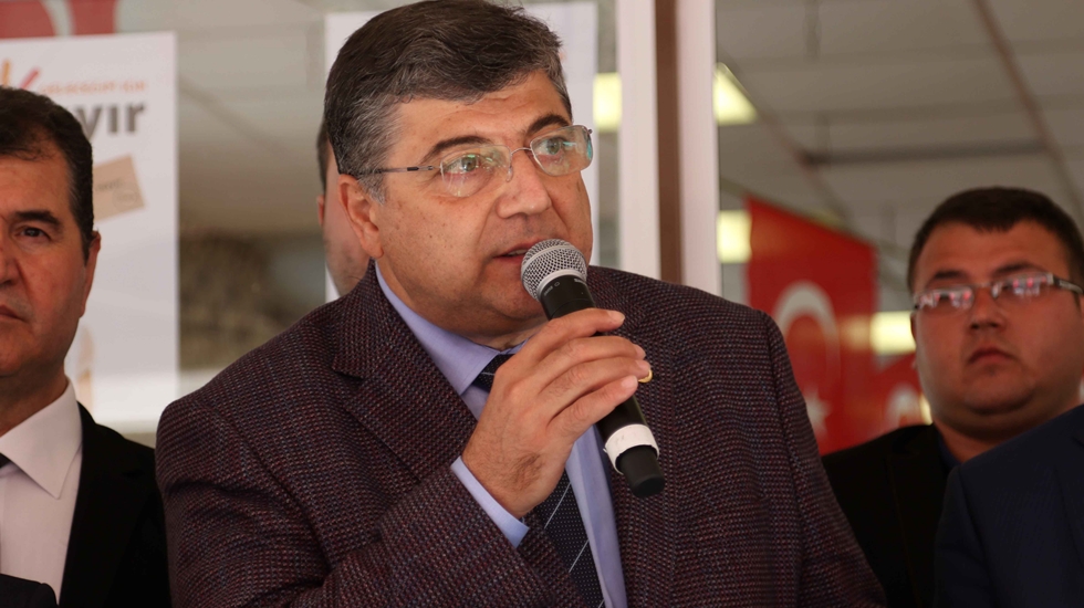 CHP’li Sındır: “Anayasa değişikliğiyle parti devleti getirilmek isteniyor”