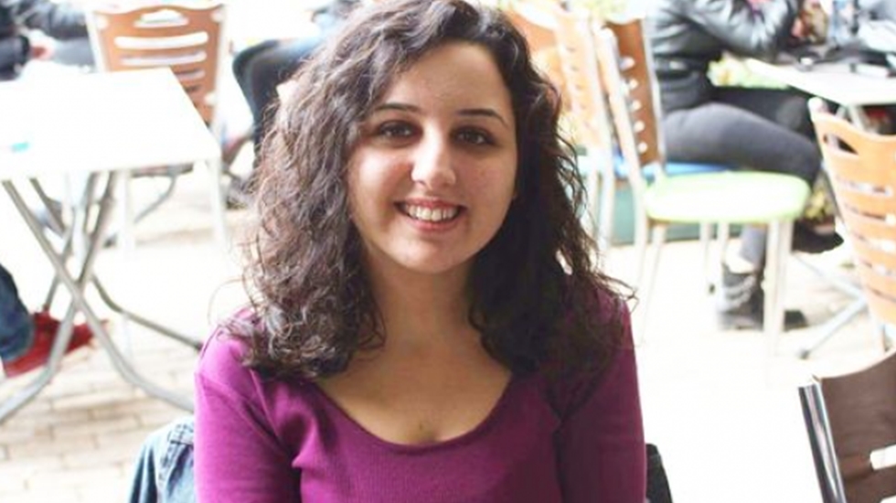 Polis, gözaltına aldığı öğrencinin annesine: “Evde neden din adamlarının fotoğrafı yok?”