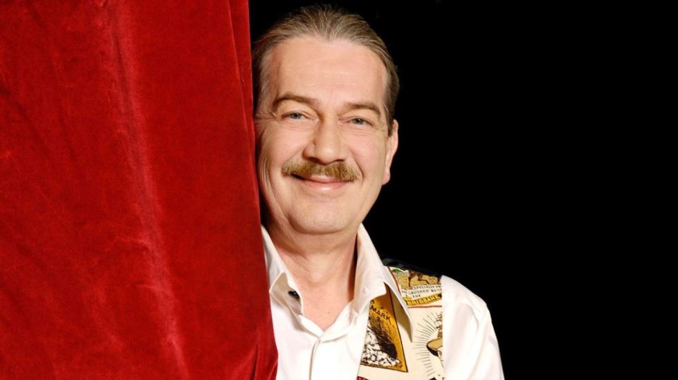 Ferhan Şensoy: ‘Hayır’ deyin kapansın padişahlık konusu!