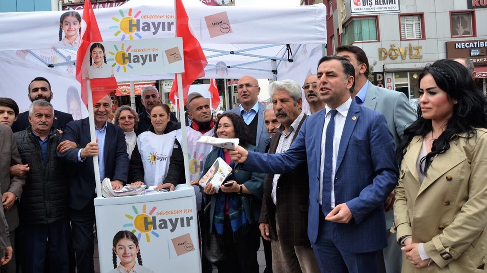 Yarkadaş: “Kitleyi çoşturamayan Başbakanın yeni taktiği ‘gizli’ reklam”