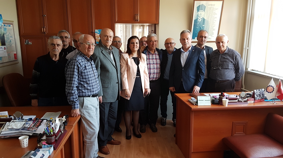 Ülkenin yarısının hayır dediği anayasa ile ülke yönetilemez