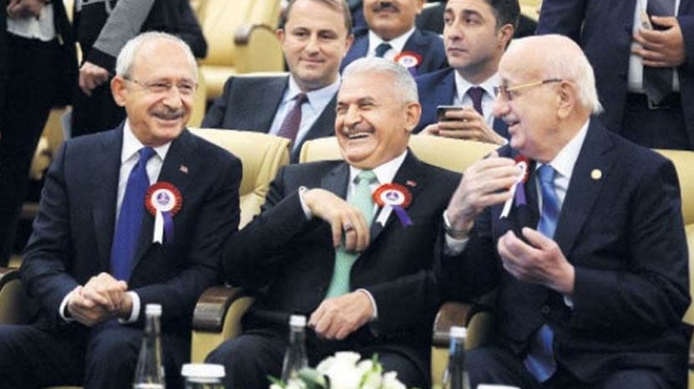 Tartışılan fotoğrafın arkasında ne var? İşte gerçekler…