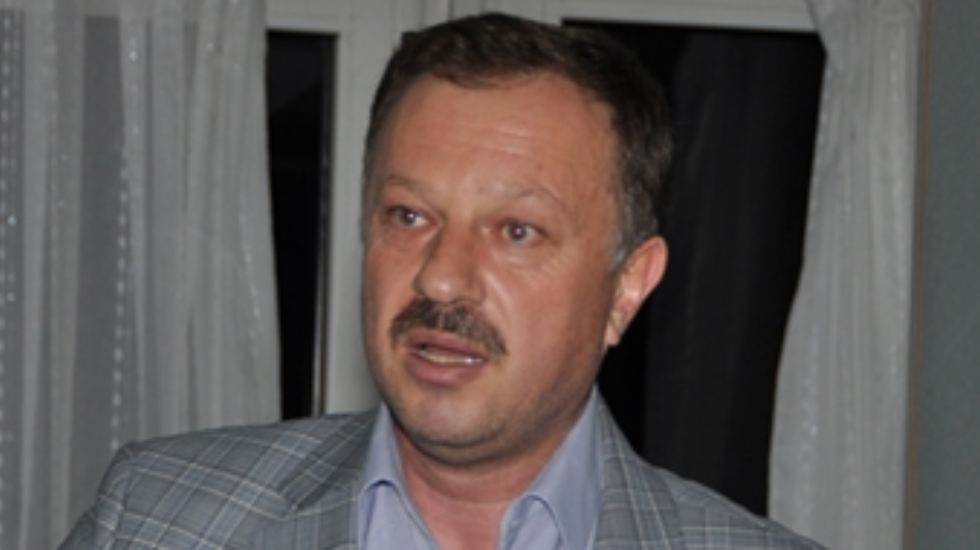 AKP'li Recep &Ouml;zel: Kararın doğru ya da yanlış olması &ouml;nemli değil...