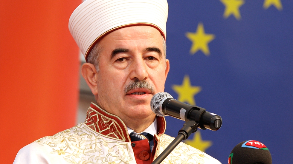 Diyanet İşleri Eski Başkanı: Toplumun yüzde 70’i, ‘Dindar olmak, ahlaklı olmayı gerektirmez’ diyor
