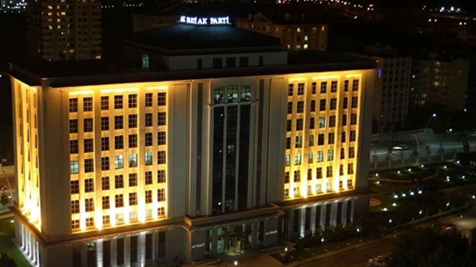 AKP’de değişim İstanbul ile başlayacak, MKYK ile devam edecek