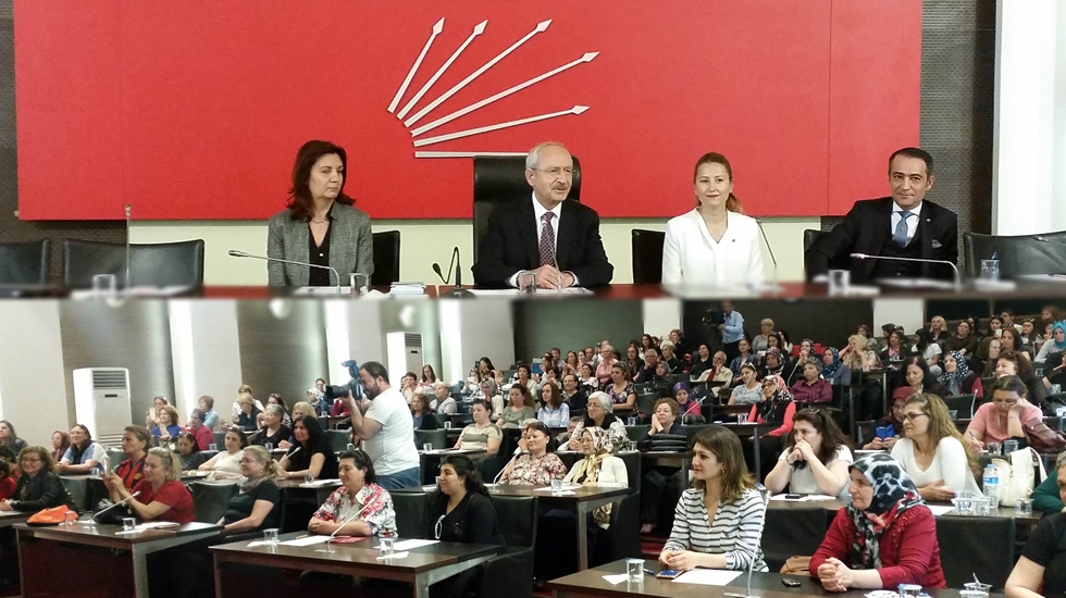 Eskişehirli kadınlar, Kılıçdaroğlu’ndan Atatürk’e atılan iftiralara ‘daha sert’ karşılık verilmesini istedi