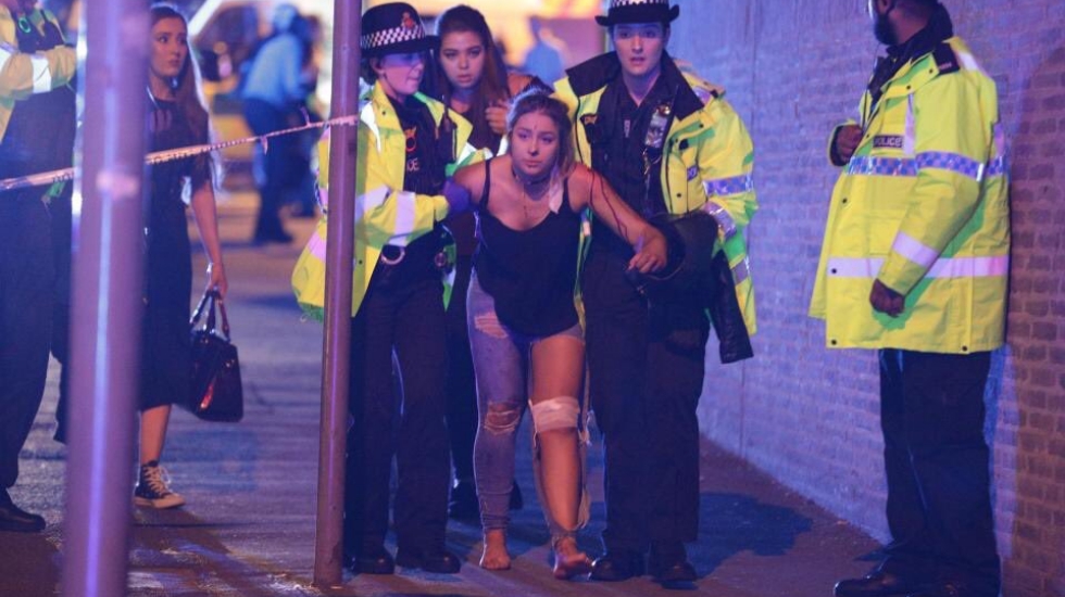 İngiltere’de bulunan Manchester Arena’da patlama: Çok sayıda ölü!