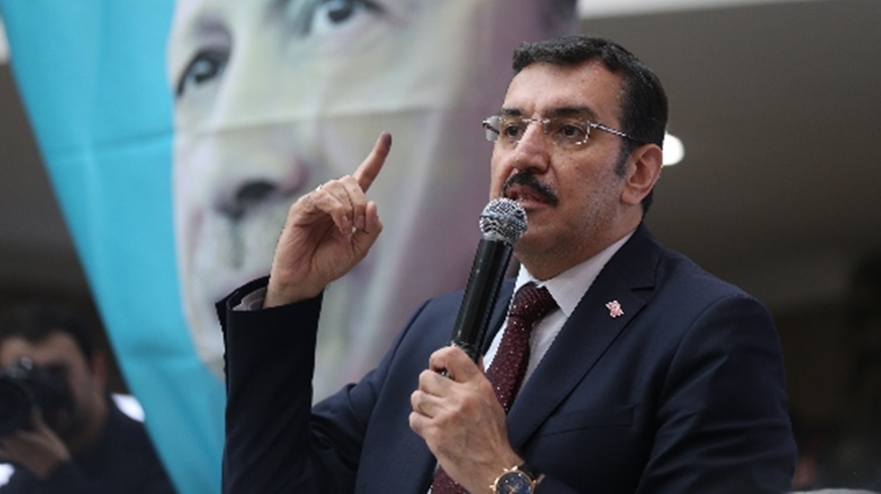 Bakan ‘Adalet Yürüyüşü’ne sataştı: “Yolları millet için yapıyoruz, teröristler yürüsün diye değil”