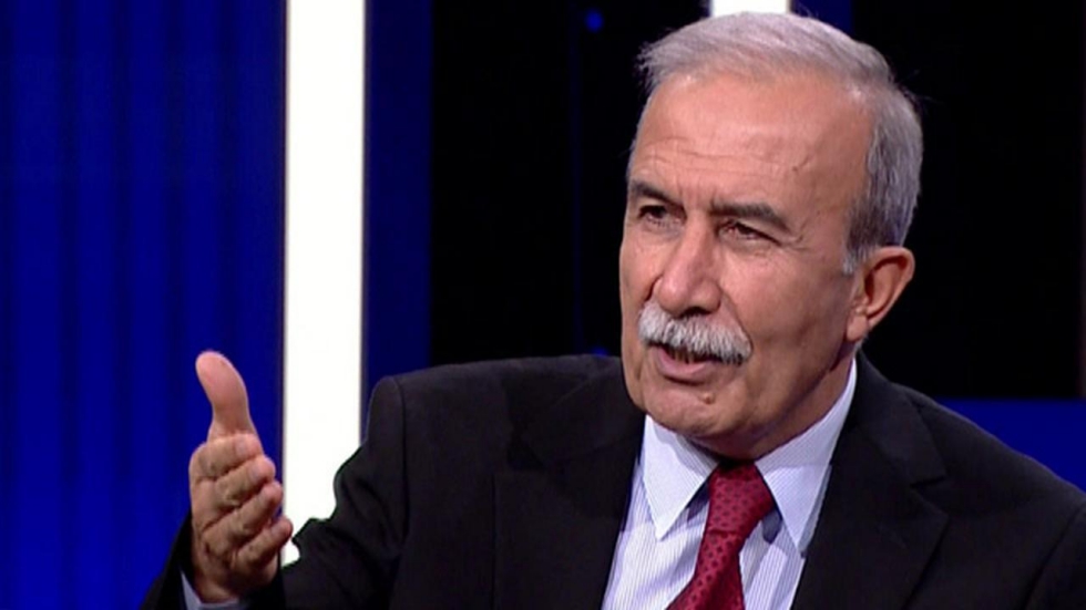 R&uuml;tbelerini Soylu &lsquo;s&ouml;km&uuml;şt&uuml;&rsquo;: Eski emniyet m&uuml;d&uuml;rleri Sabri Uzun ve Hanefi Avcı'ya hakları iade edildi