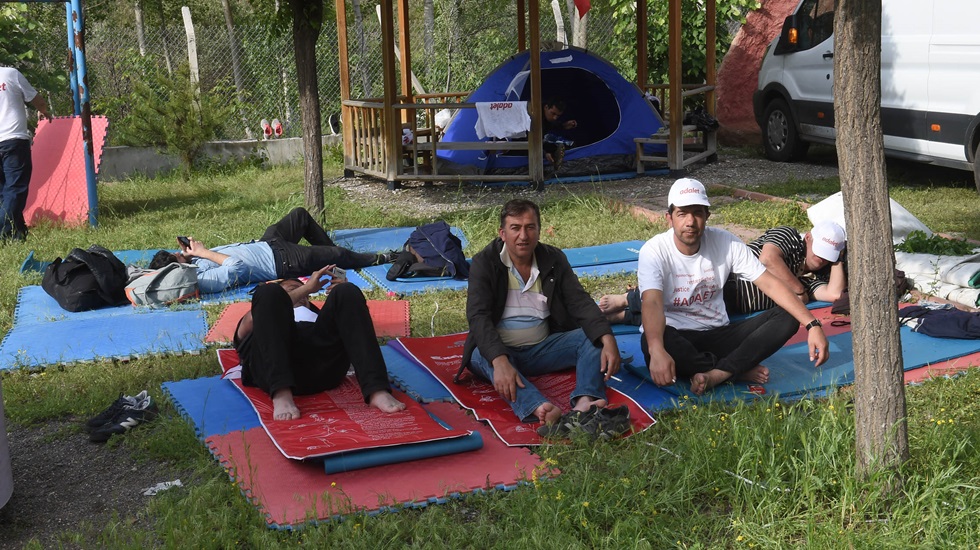 ‘Adalet Yürüyüşü’nde konaklama yapılan kamptan görülmemiş kareler