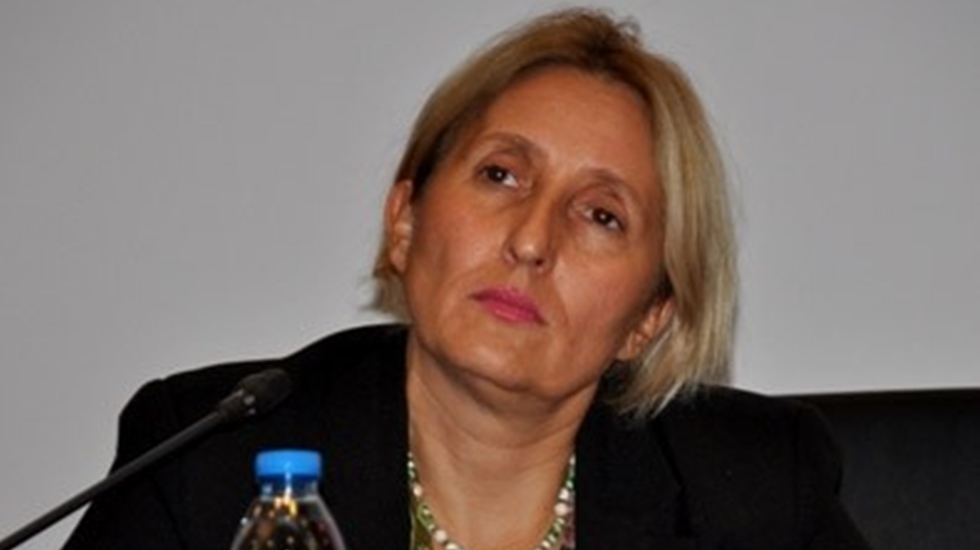 Depremden iki saat önce tweet atan Melda Onur’dan açıklama