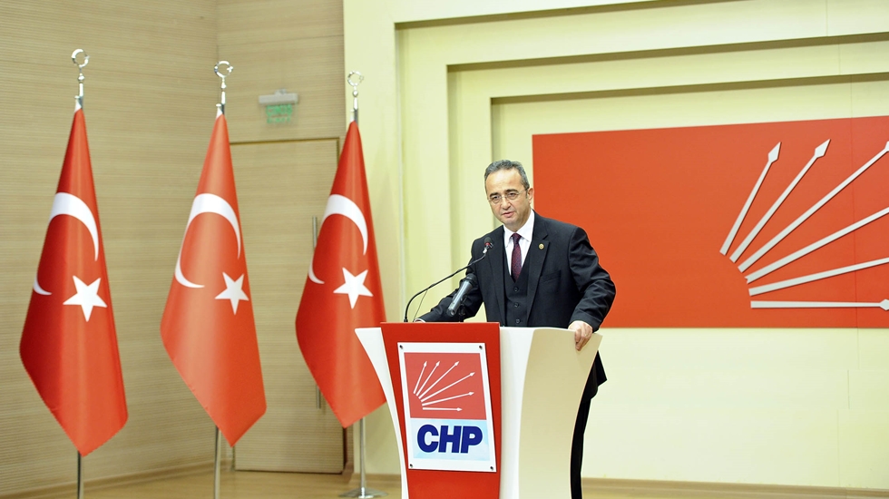 Tezcan: “Binali Yıldırım, partisinin lideri değildir, diğer grup başkanları ise, partilerinin lideridir”