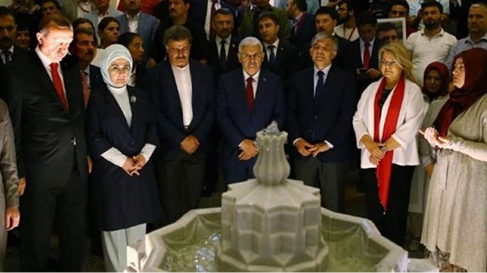 Metiner’den 15 Temmuz törenlerine katılan o isimlere tepki: Protokolde oturduklarını görmek canımı yakıyor