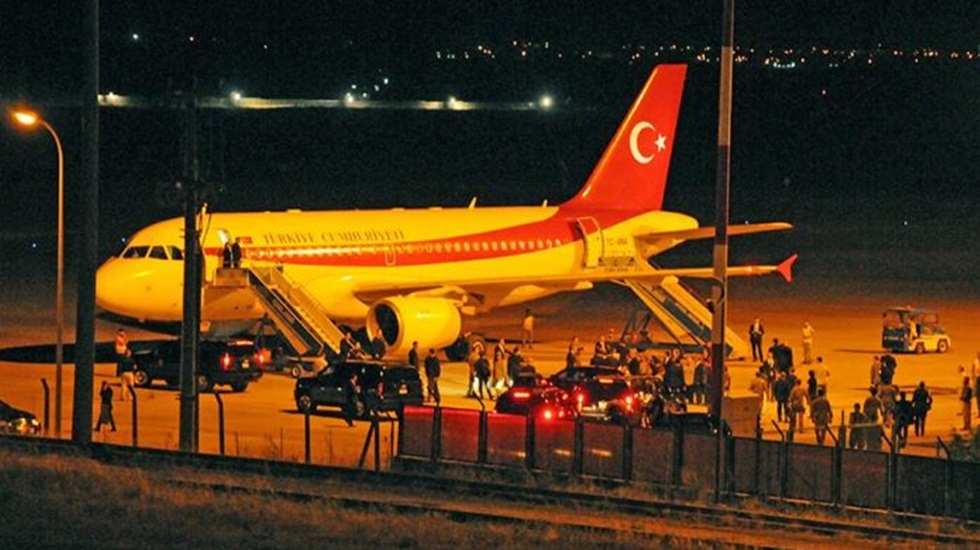 Kar yağışı nedeniyle İstanbul'da uçuşlara kar engeli