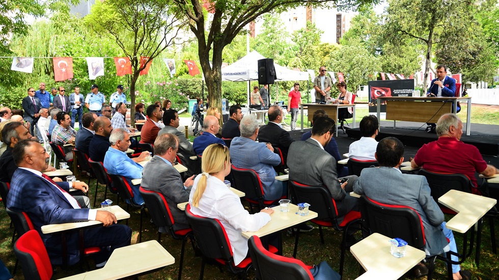 Beylikdüzü Belediye Meclisi 15 Temmuz Demokrasi ve Şehitler Parkı’nda Toplandı