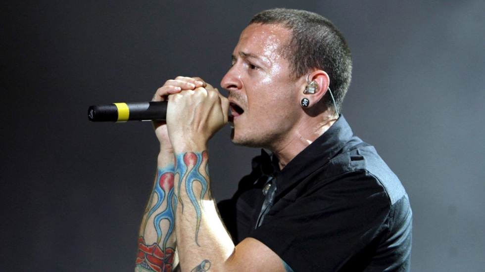 Müzik dünyası şokta: Chester Bennington intihar etti!