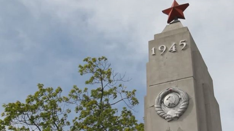 Rusya, Polonya’yı uyardı: İkinci Dünya Savaşı anıtlarına dokunma!