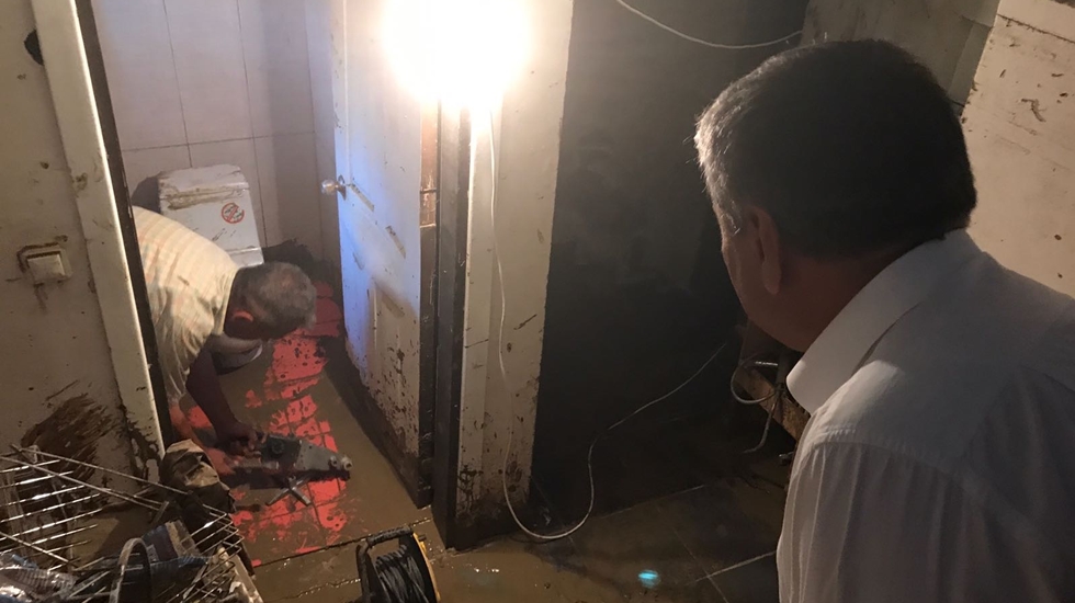 Canpolat, Silivri’de sel mağdurlarını ziyaret etti