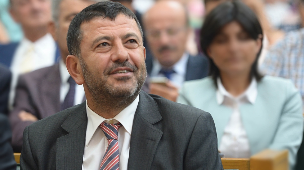 CHP’li Ağbaba: ‘Erdoğan halkla dalga geçiyor’