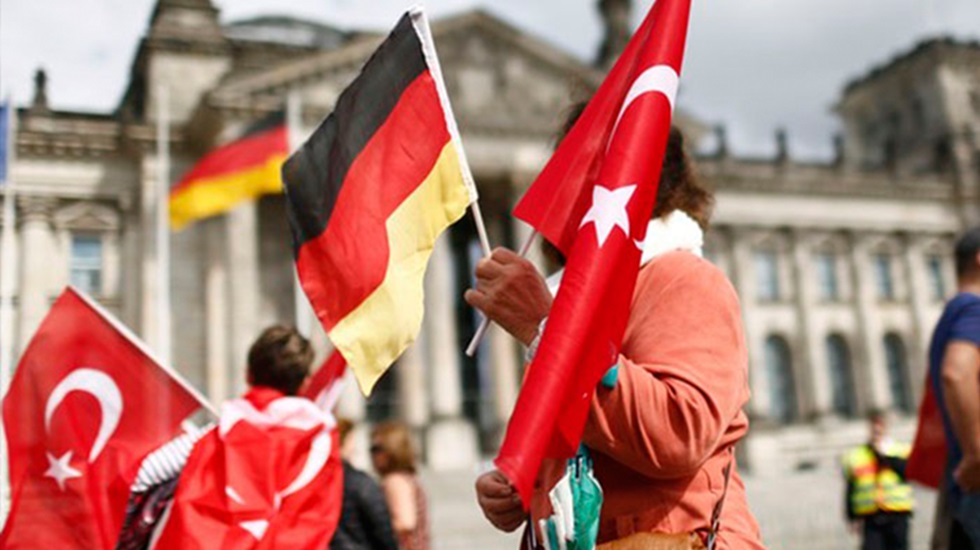 Almanya’daki Türkler: Peki kime oy vereceğiz?