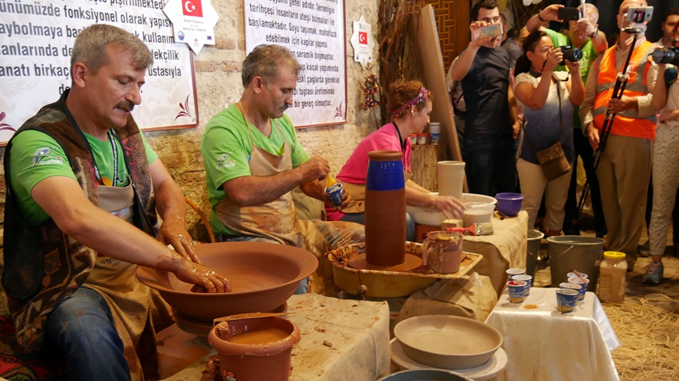 Çamura hayat verenler “Toprağın Rengi” çalıştayında buluştu