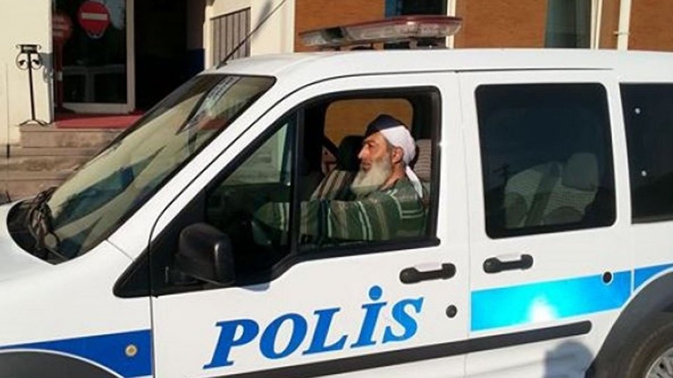 Sakallı, sarıklı polisin ardından genelge geldi!