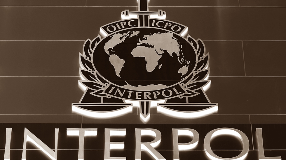 Yazar Doğan Akhanlı olayından sonra Alman siyasiler Interpol’de değişim istiyor