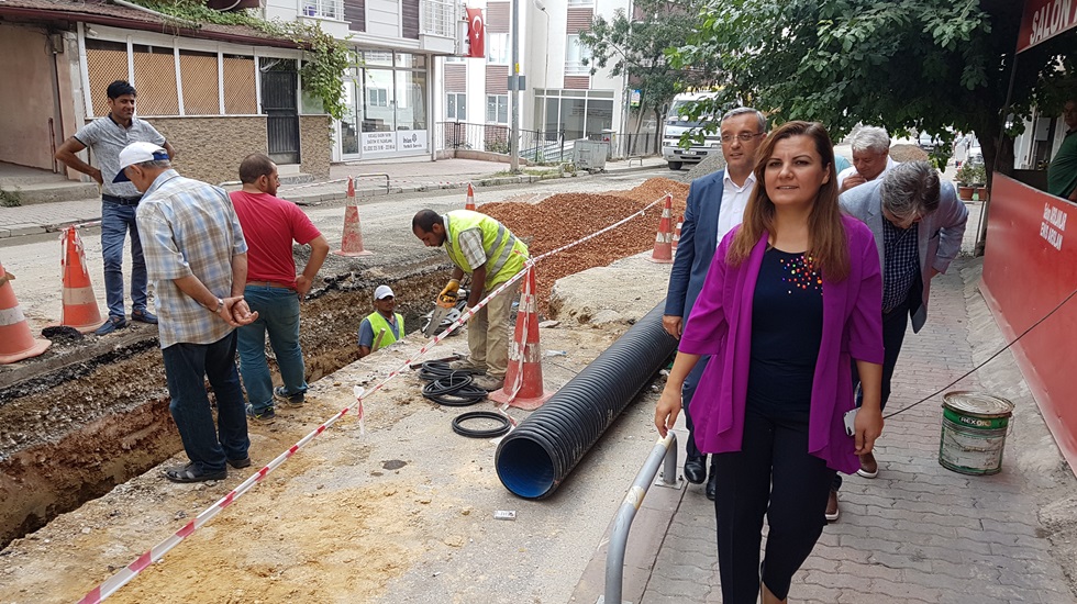 Hürriyet; “Toprağın altına gömdüğünüz milyonlar nerede?”