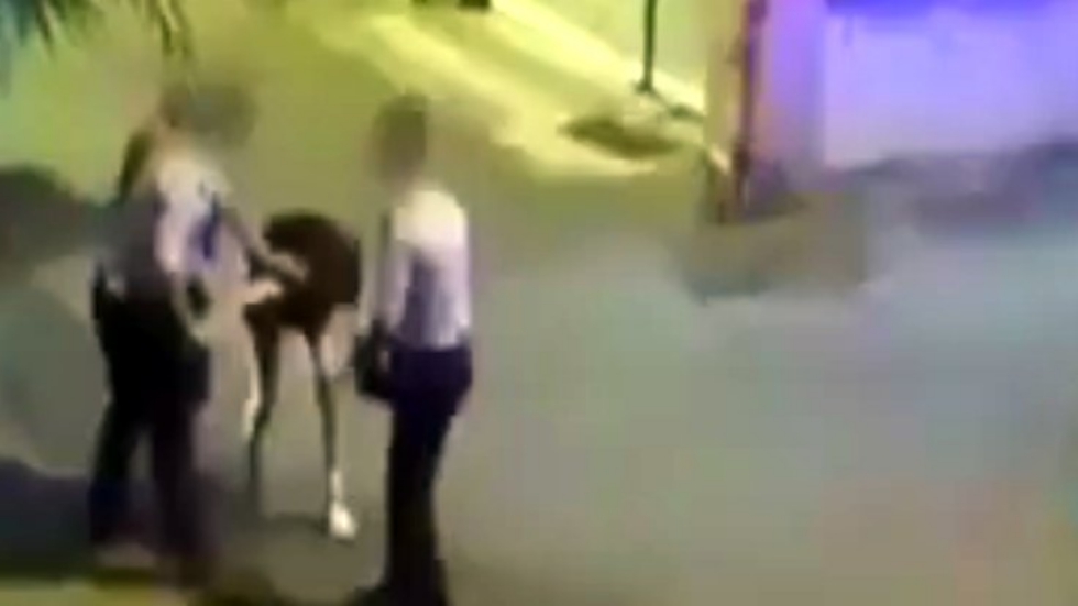 Yardım isteyen kadınlara saldıran polis hakkında soruşturma başlatıldı