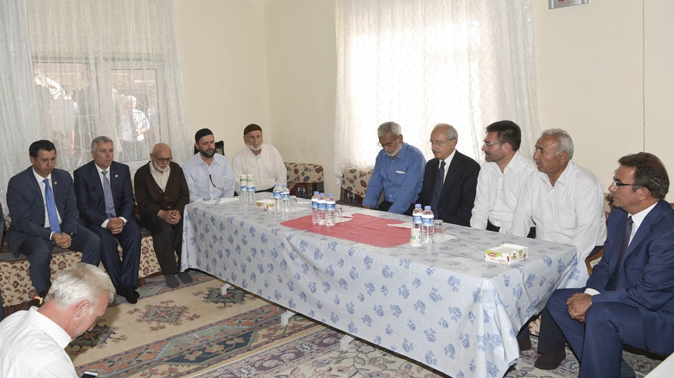 Kılıçdaroğlu’ndan Halil İpek’in ailesine taziye ziyareti