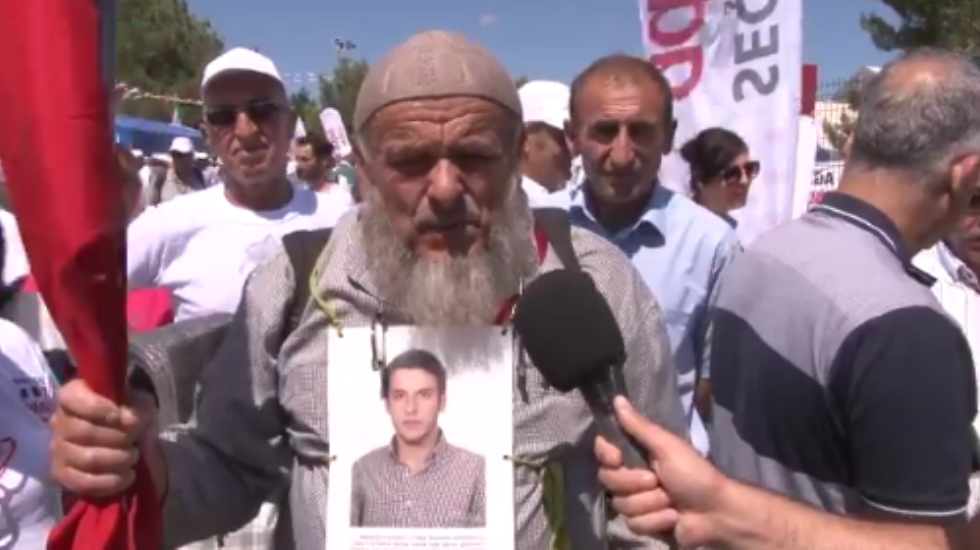 Veysel Amca: Biz bu çocukları devlete teslim ettik, FETÖ’ye teslim etmedik!