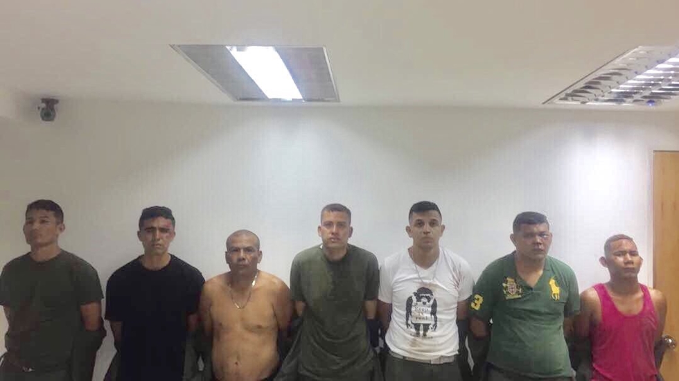 Venezüella’da askeri üsse saldıran ‘paramiliter grup’ bozguna uğratıldı