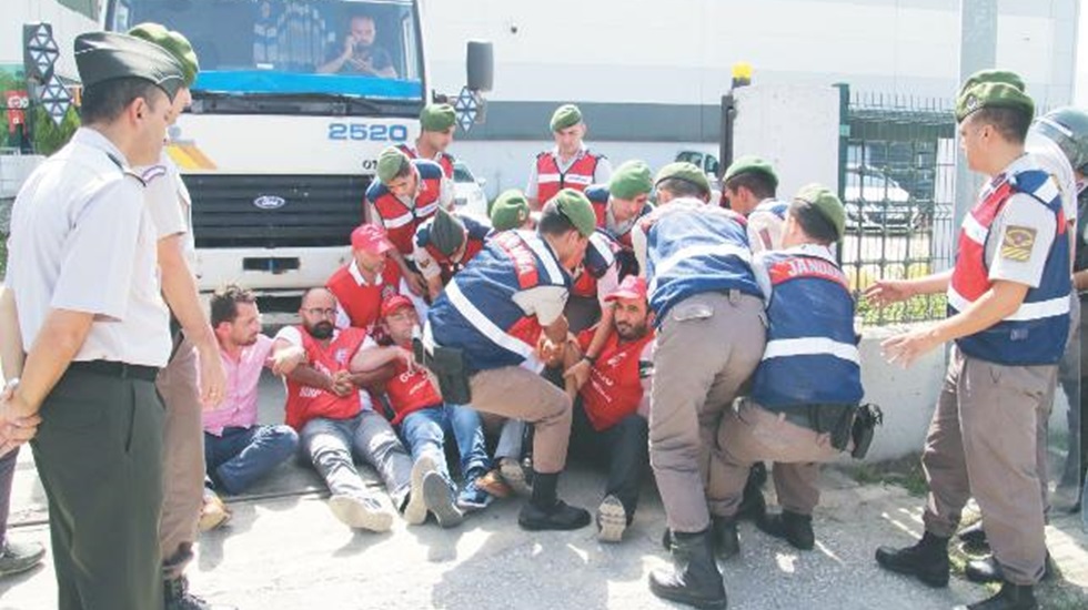 CHP’li Akkaya: “Jandarma hangi yetkiyle grev kırıcılığı yapıyor?”