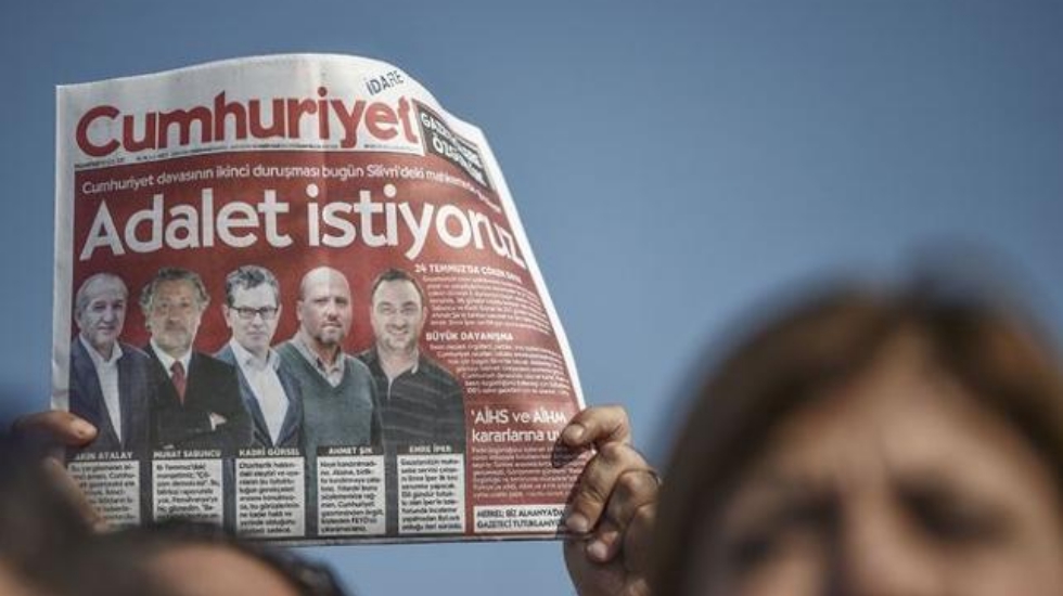 Cumhuriyet gazetesi davasında savcı tutukluluğun devamını istedi
