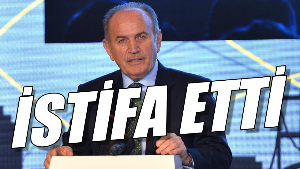 Kadir Topbaş, İstanbul Büyükşehir Belediye Başkanlığı’ndan istifa etti