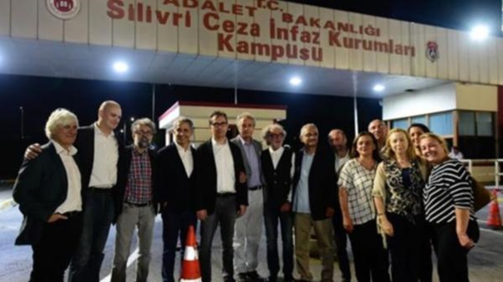 Kadri Gürsel özgürlüğüne kavuştu
