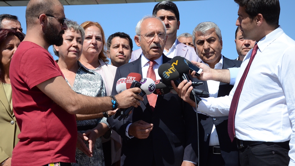 Kılıçdaroğlu, Enis Berberoğlu’nu cezaevinde ziyaret etti