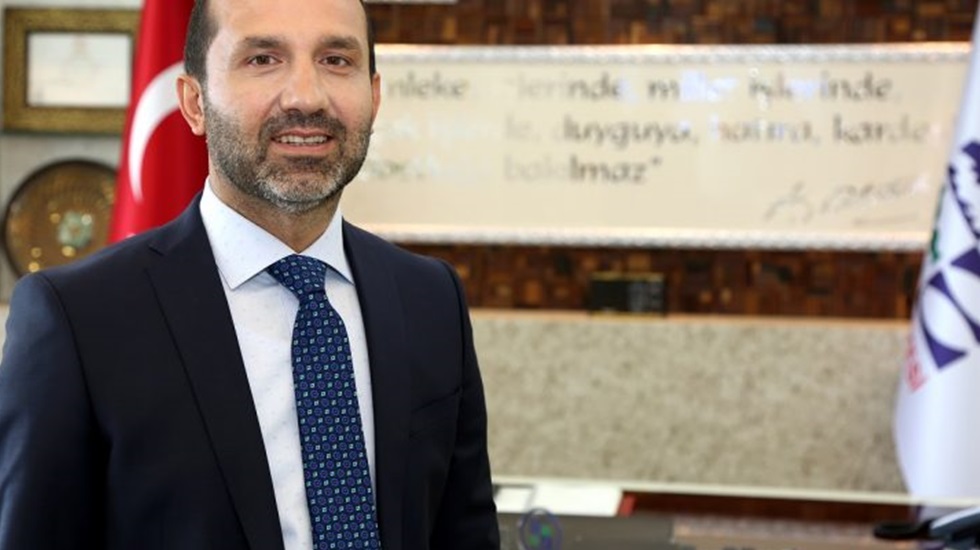 AKP’li başkan devletin ‘yardım’ maaşını ailesine bağlattı
