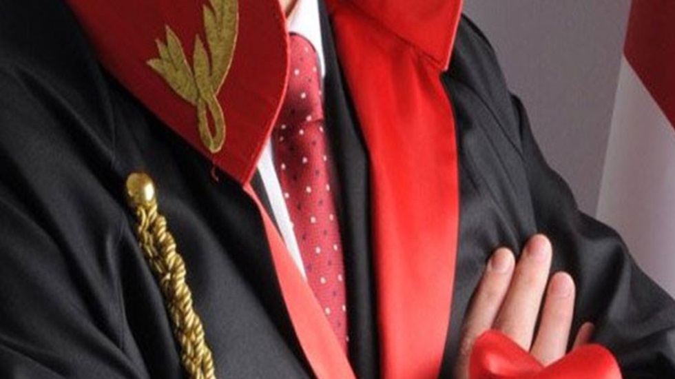 Savunmasını beğenmedikleri avukata 3 hafta akıl hastanesi cezası