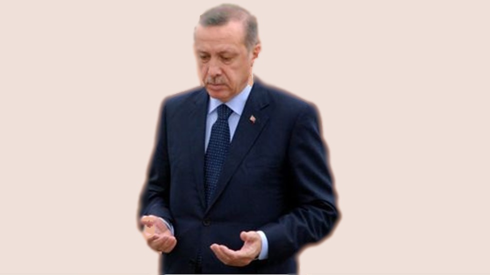 Cumhurbaşkanı ‘Erdoğan, Baykal’ın başında dua okudu’
